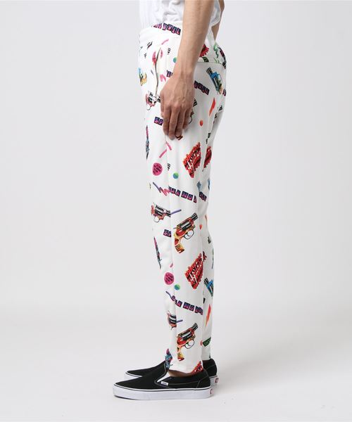 HYSTERIC GLAMOUR（ヒステリックグラマー）の「POP GUN総柄スウェット