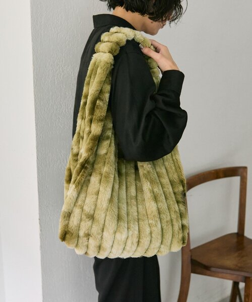 セール】《A4サイズ対応》もこもこファーバッグ（トートバッグ）｜ear