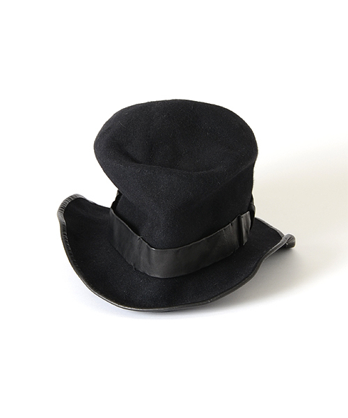 B印 YOSHIDA(BEAMS×PORTER)（ビージルシヨシダ）の「UNCERTAIN（大森南