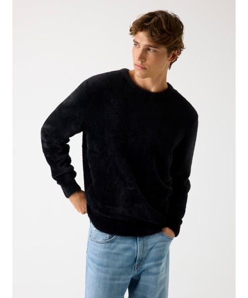 JOSIAH Crew Neck Furry Sweater ニット セーター | GUESS(ゲス) JAPAN