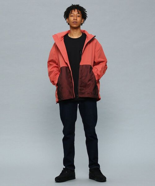 Calvin Klein（カルバン・クライン）の「パッカブル ウィンド