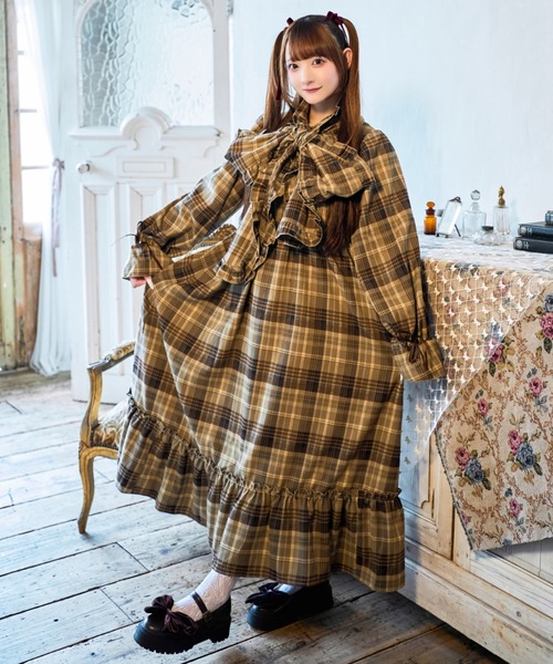 kutir（クティール）の「【クティールとレトロ】2WAYフリルボウタイ