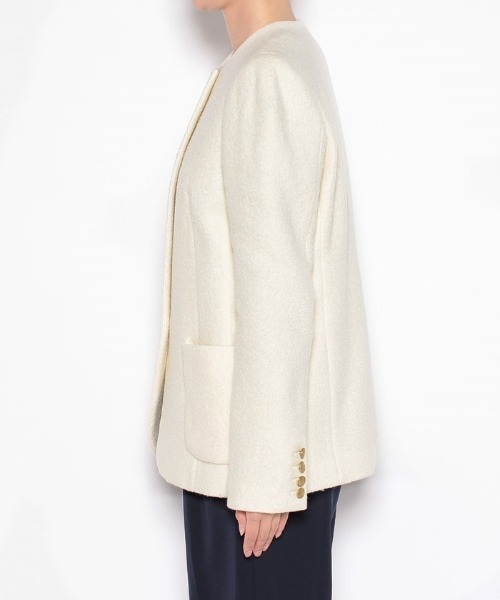 allureville（アルアバイル）の「シープパイルノーカラージャケット