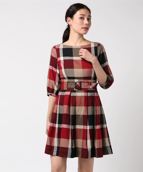 BLUE LABEL CRESTBRIDGE（ブルーレーベルクレストブリッジ）の