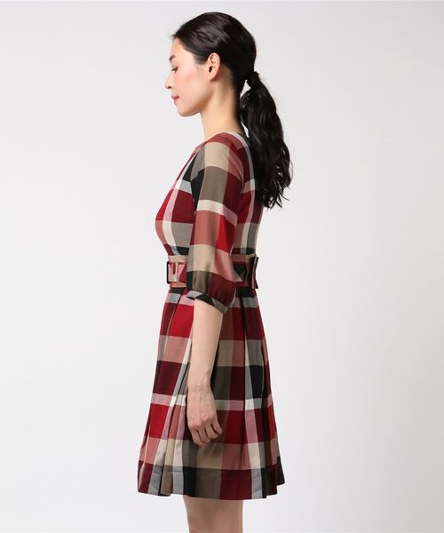 BLUE LABEL CRESTBRIDGE（ブルーレーベルクレストブリッジ）の