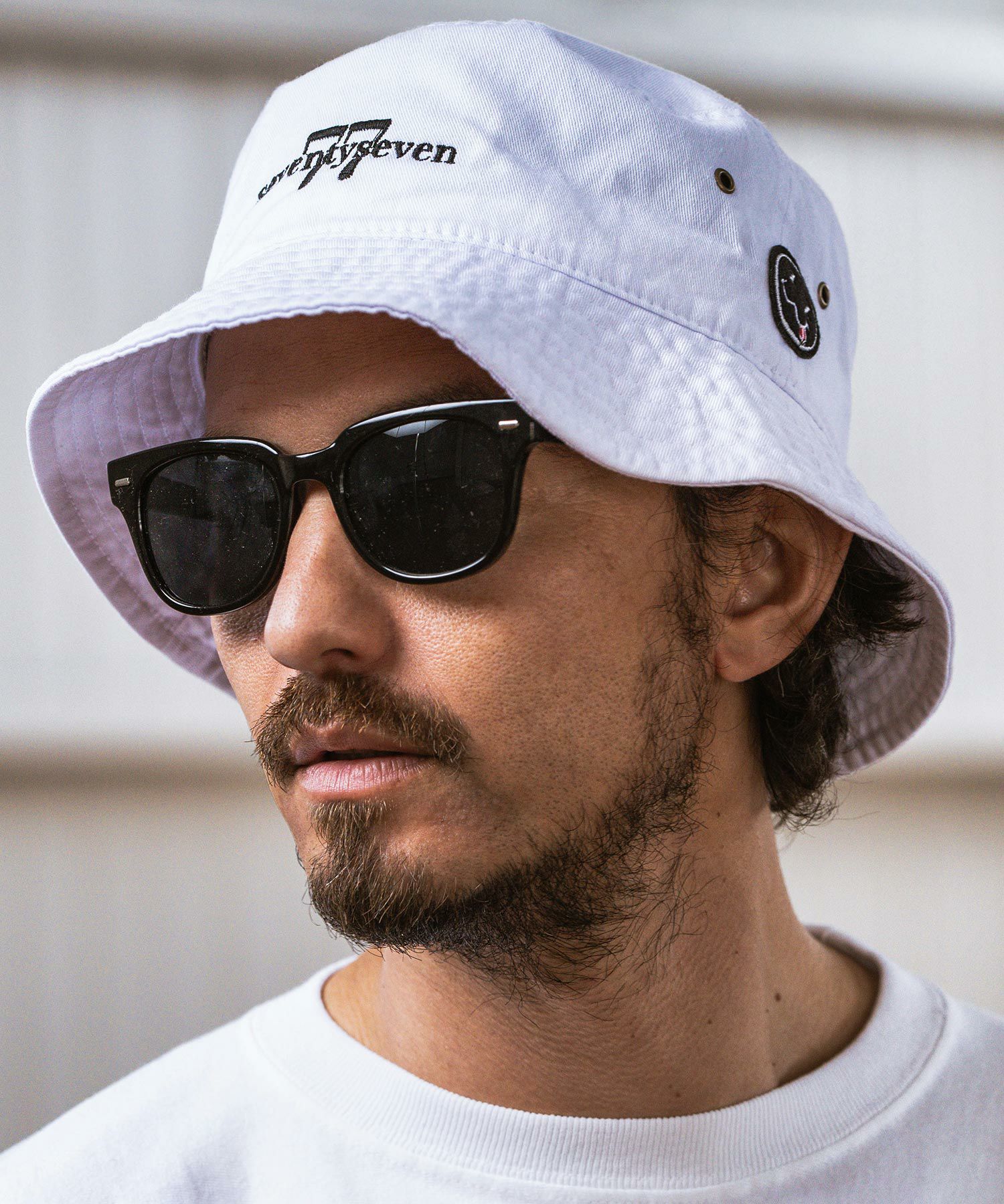 50%OFF【seventy seven(セブンティセブン)】 embroidery bucket hat