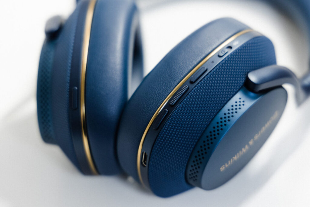 Px7 S2レビュー】Bowers & Wilkins ノイズキャンセリング ヘッドホン