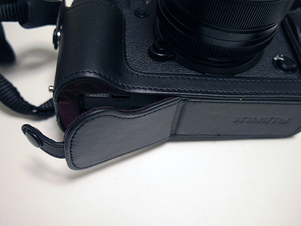 フジフイルム】X-T2用ボトムレザーケース BLC-XT2購入レビュー - 写真