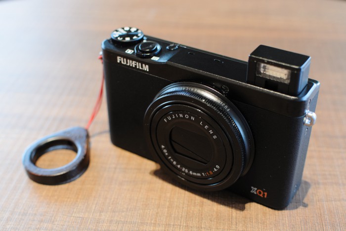 金属ボディな大人のコンデジ『FUJIFILM XQ1』外観レビュー – カメラ