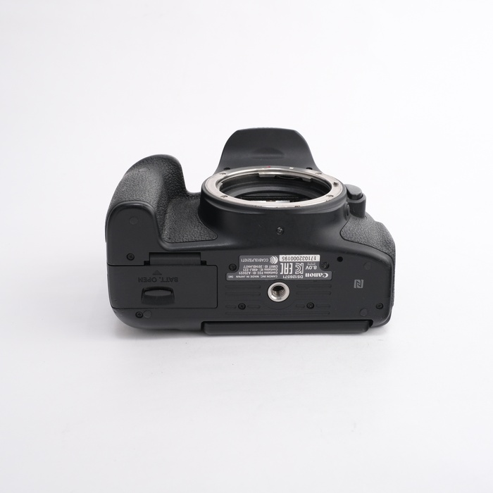 中古】(キヤノン) Canon EOS KISS X8I ボディ｜ナニワグループ