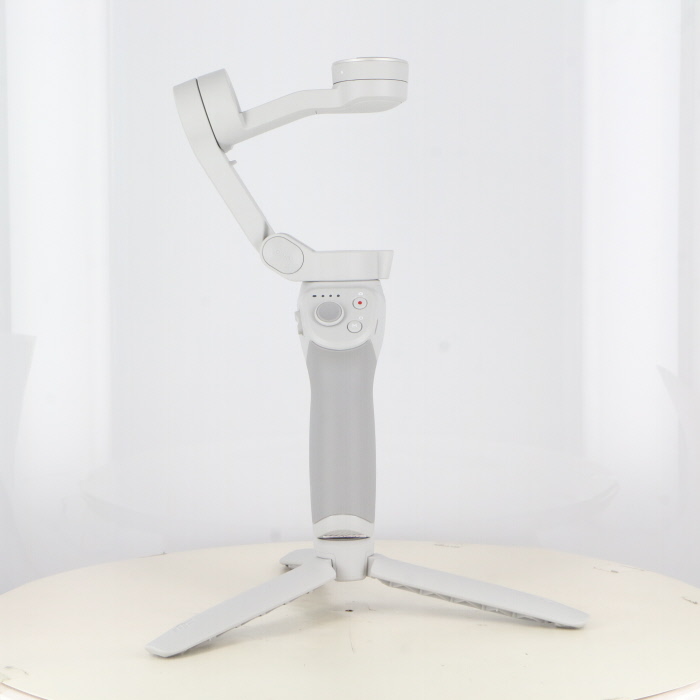 中古】(DJI) DJI OM4 スマートフォン用ジンバル OM4CP1｜ナニワ