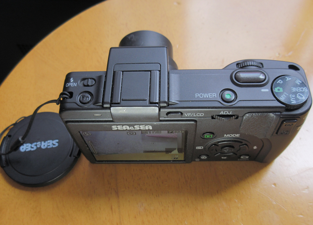 RICOH Caplio GX100と同等品らしいデジカメ。Sea&Sea 1G で撮影してみ