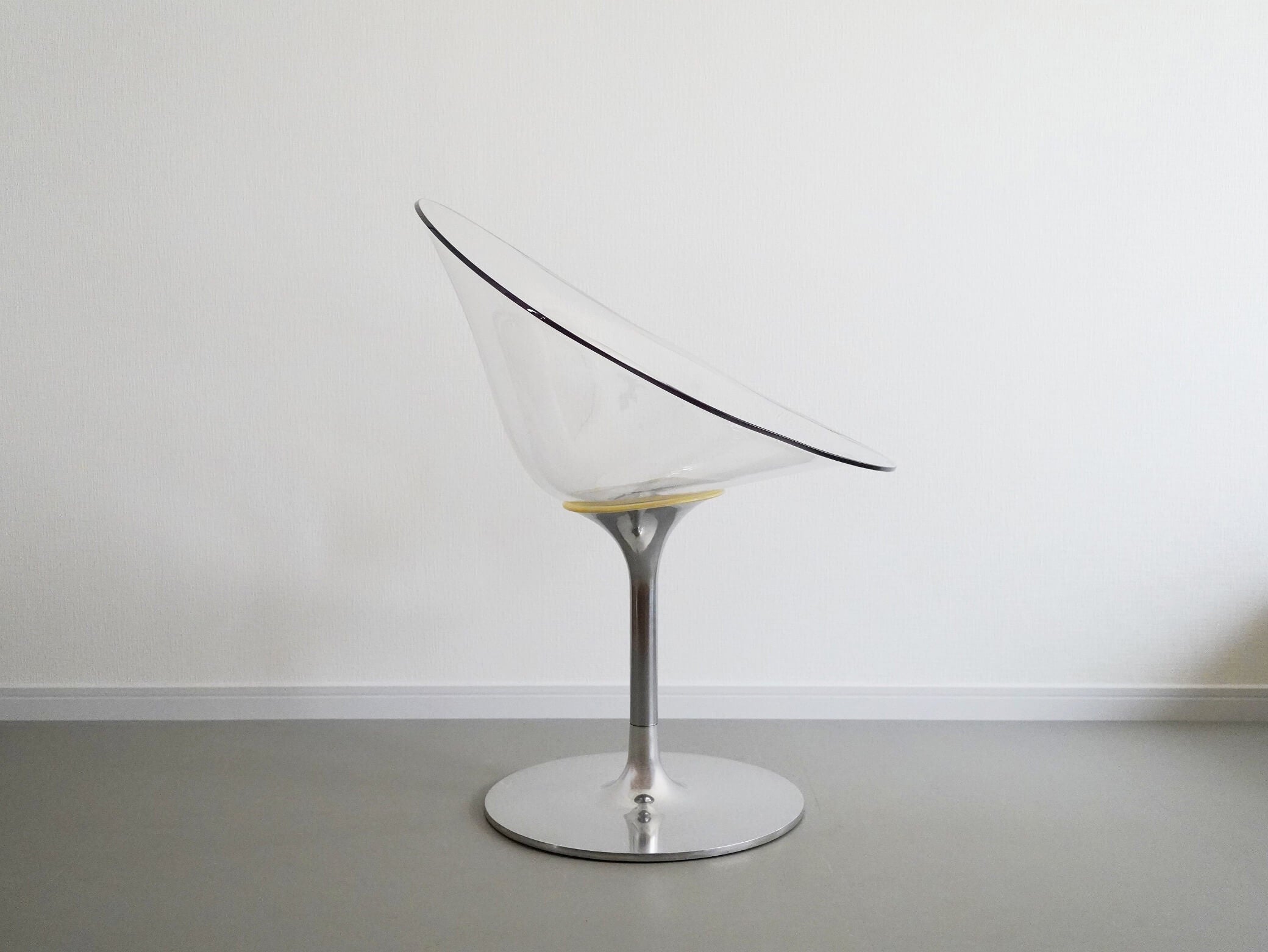 エロエス 1本脚 回転式 クリスタル カルテル フィリップ・スタルク