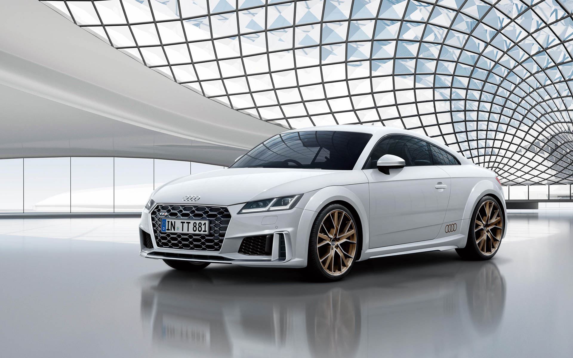 アウディ、生産終了となる「TT」100台限定モデル「TTS クーペ