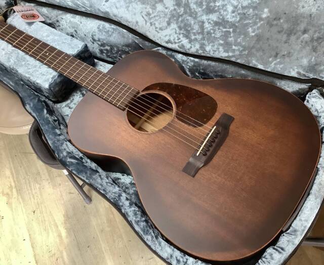 Martin 000-15M Street Master Mahogany マイク搭載！ 【 アンプに
