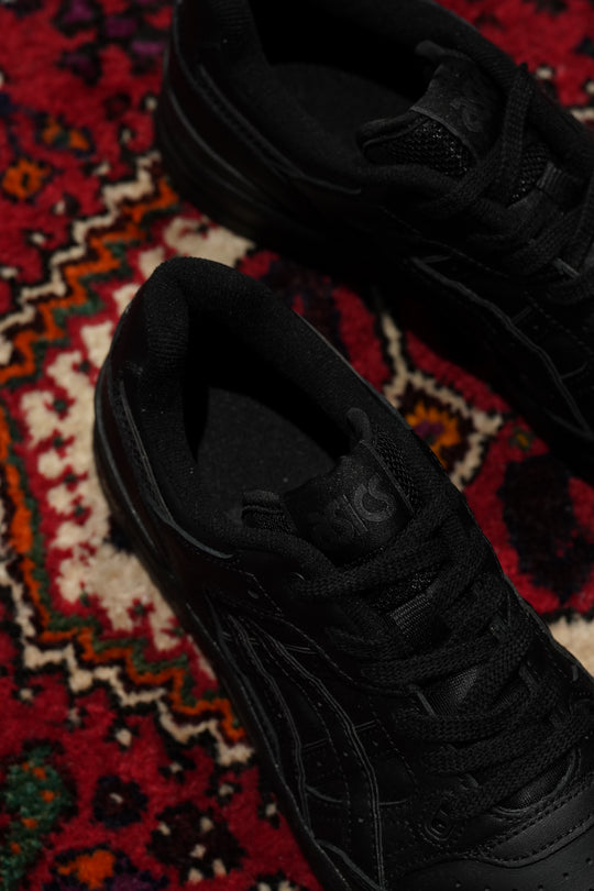 ASICS(アシックス)のEX89(BLACK/BLACK)(スニーカー)(靴)の通販