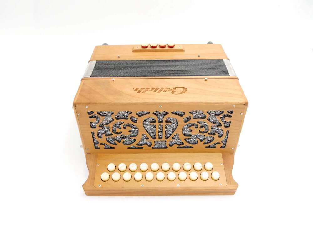 ケルトの笛屋さん | 商品詳細 | ボタン式アコーディオン B/C Ceilidh