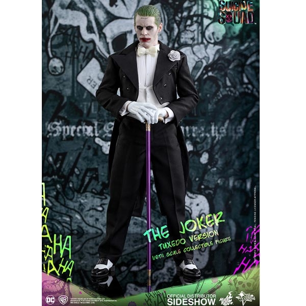 Monkey Depot - Boxed Figure: Hot Toys The Joker Tuxedo Version