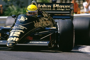 アイルトン・セナがドライブした1986年のF1マシン”ロータス98T”が