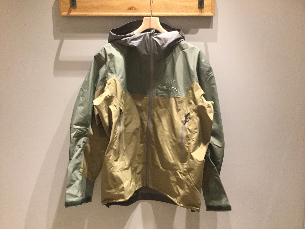 本日発売です！ビームスとアークテリクス別注のBETA SL！！｜ビームス