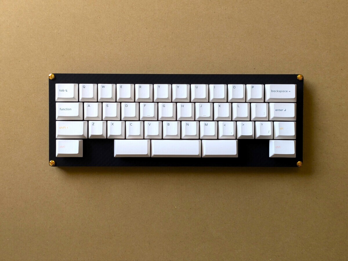 自作キーボードのキーの減らしかた - ymknの日記