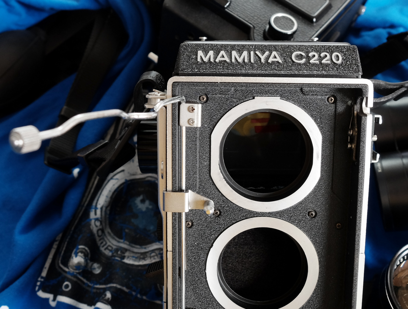 Mamiya レンズ交換式 二眼レフ C220, C330 備忘録（前篇） - Foto Anthem