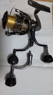 20 ツインパワー4000PG ハンドルノブ交換（ウルクス ミッドエアーA35V
