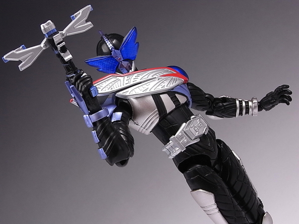 バンダイ S.H.フィギュアーツ 仮面ライダードレイク レビュー - YOの玩具箱