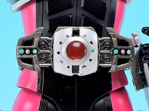 S.H.フィギュアーツ 真骨彫製法 仮面ライダーディケイド レビュー - YO