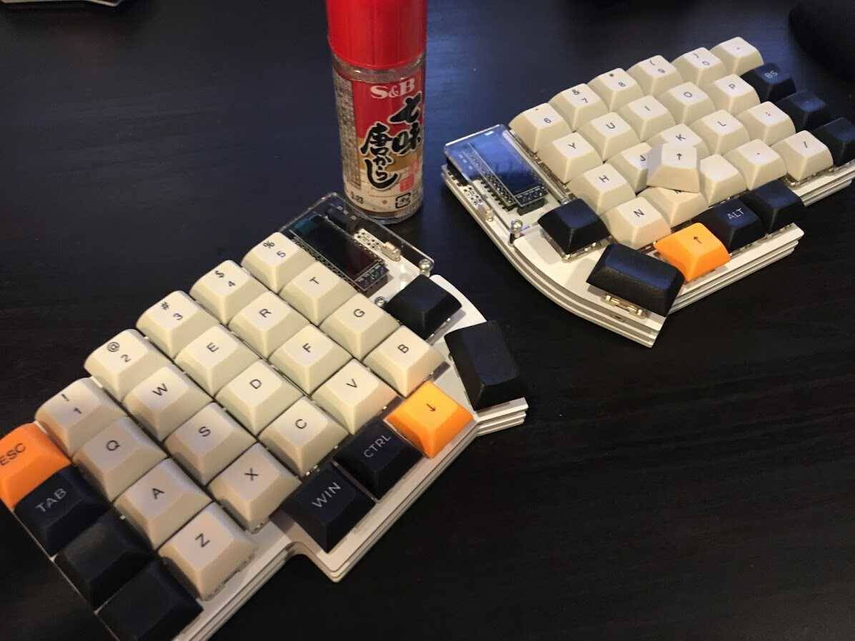 数字キーがある安心感。分離型キーボードLily 58 proレビュー - NENZOP