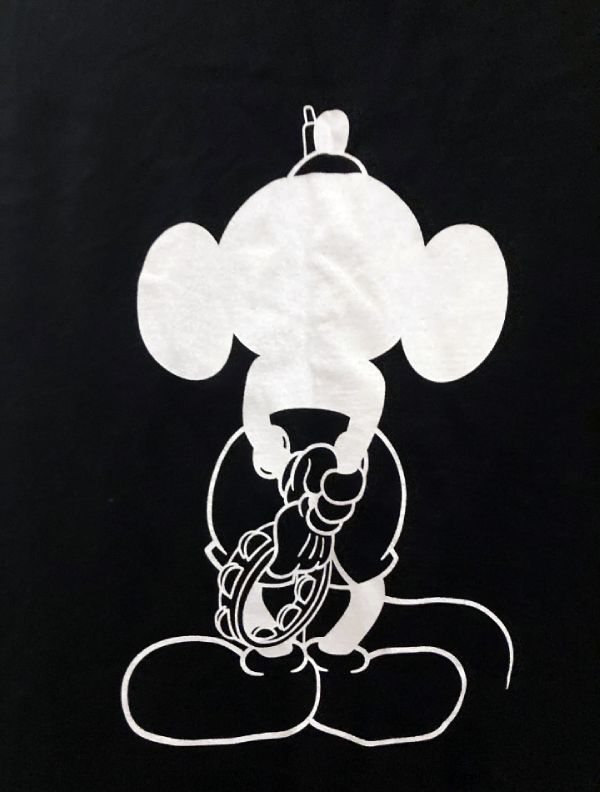 捨てられないけど着られないTシャツコレクション - この丸メガネは