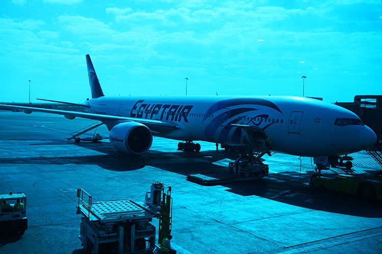 エジプト航空 ビジネスクラス搭乗記 MS912便 カイロからドバイへ B777