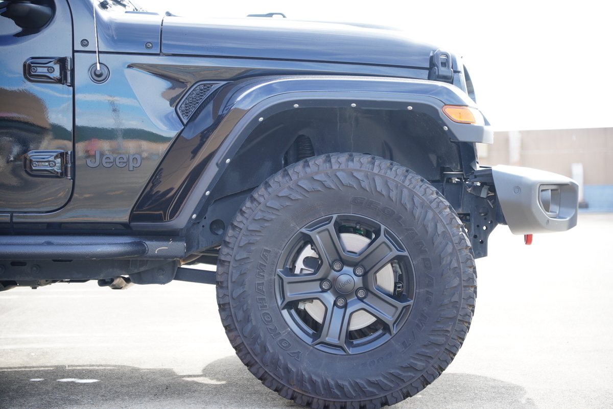 ラングラーJL】テラフレックスロアコントロールアーム装着 キャスター