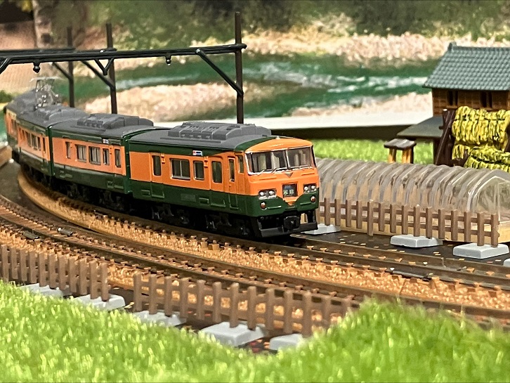 JR東日本 185系 湘南色 Bトレインショーティー - 京阪神急行B支線