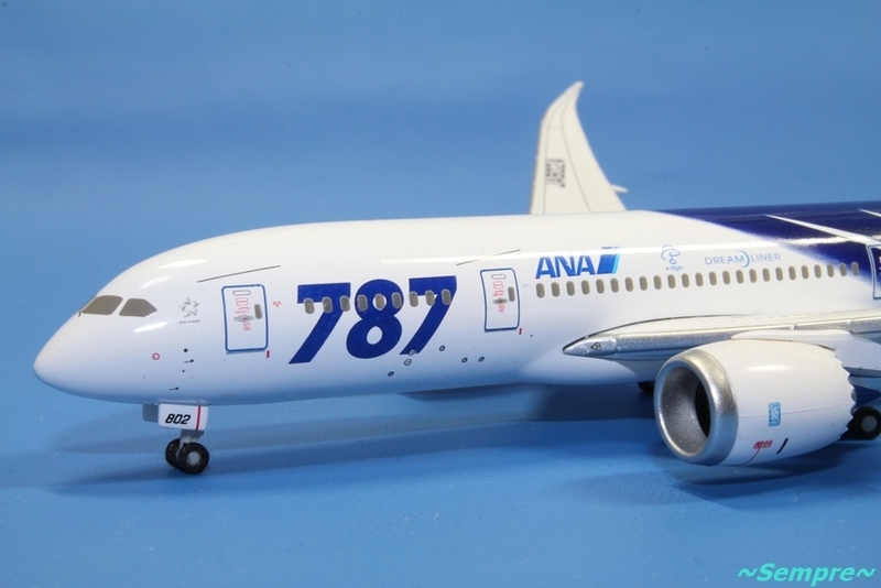 全日空商事 ANA B787-8 特別塗装機 JA802A 1/400スケール NH40063