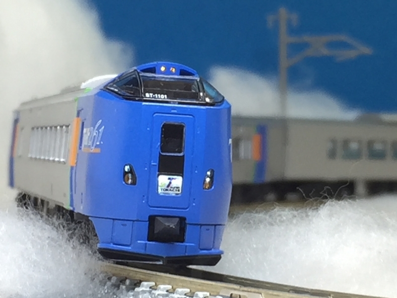 マイクロエース キハ261系1000番台「スーパーとかち」入線！ - 休日の