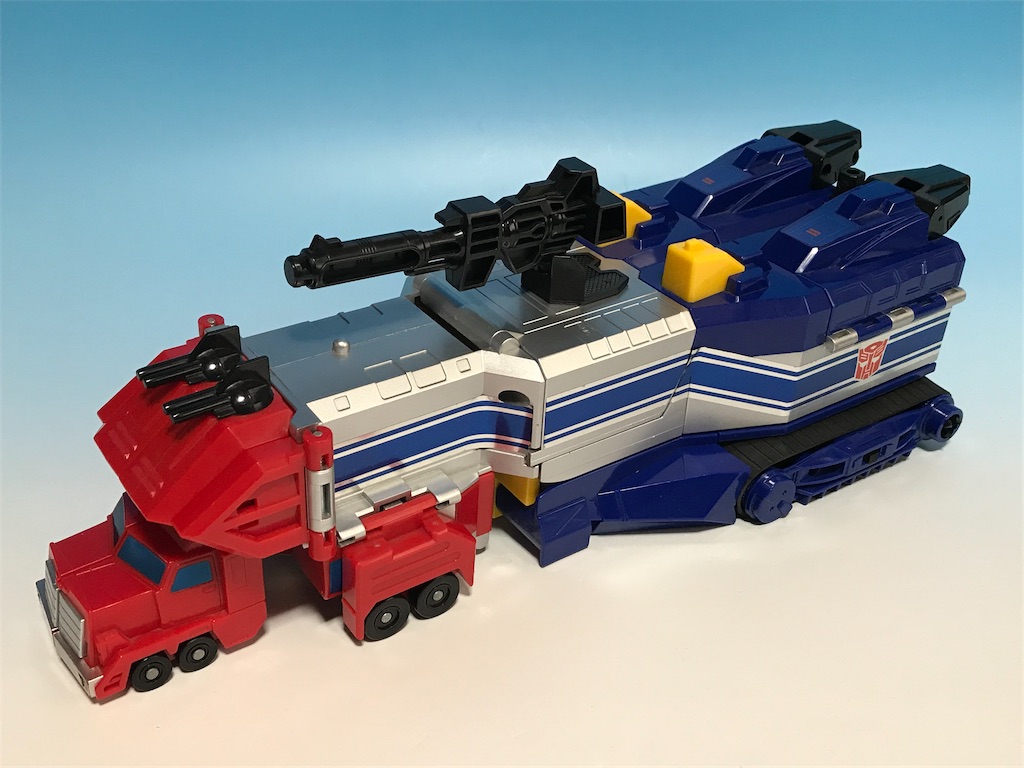 コンボイ、イズバック！トランスフォーマー 復刻版 C-372 総司令官