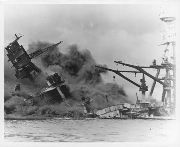 あの日戦火に包まれたパールハーバー 時代と共に変化する真珠湾の昔と