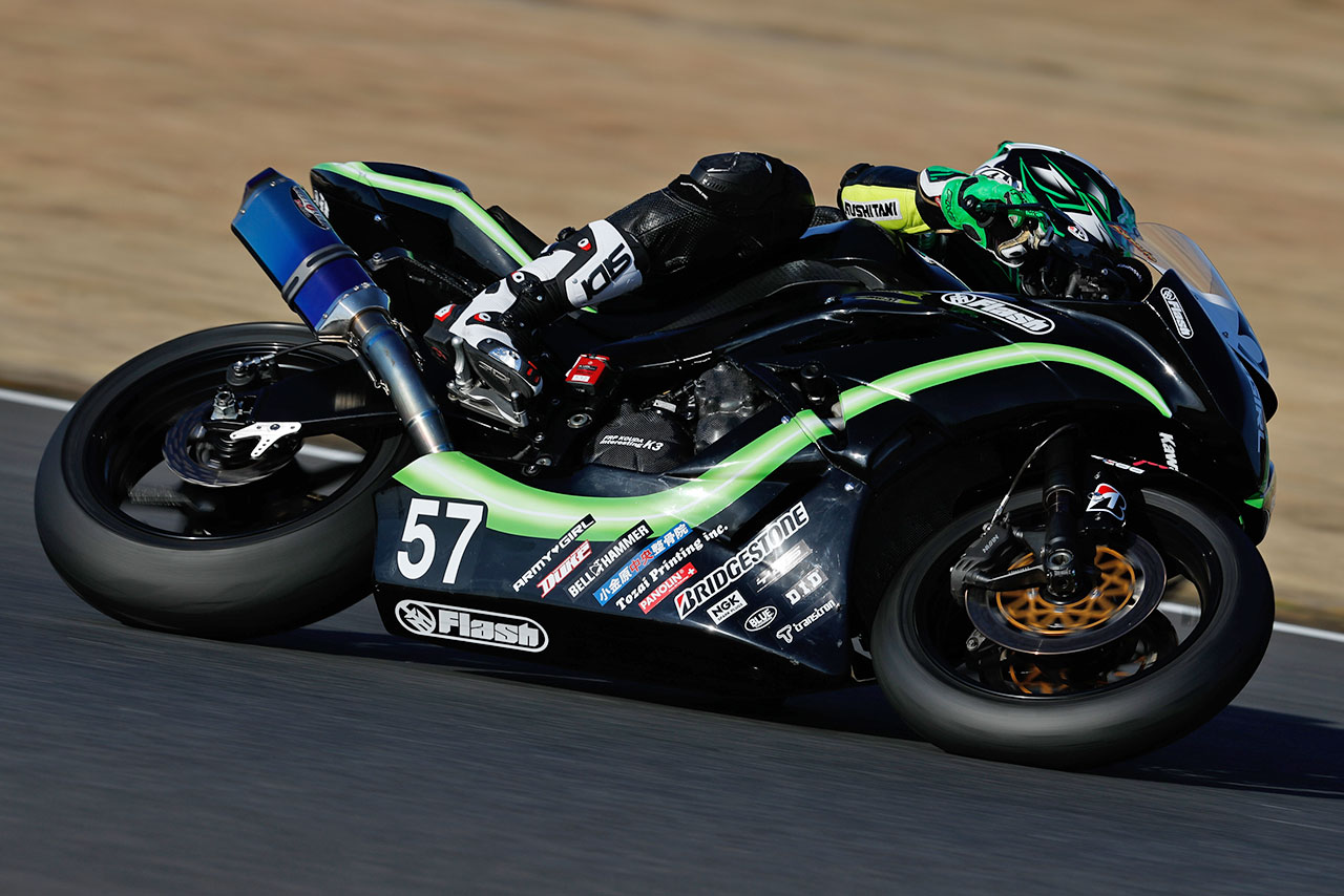 カワサキ、レース専用モデルのNinja ZX-6Rを特別販売。11月1日から受注