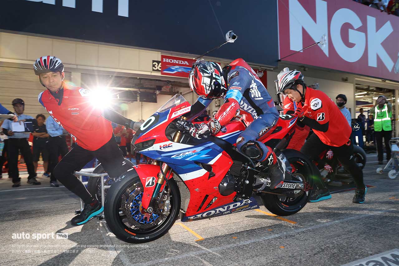 鈴鹿8耐：3連覇飾ったTeam HRCの優勝記念Tシャツが受注受付開始。販売