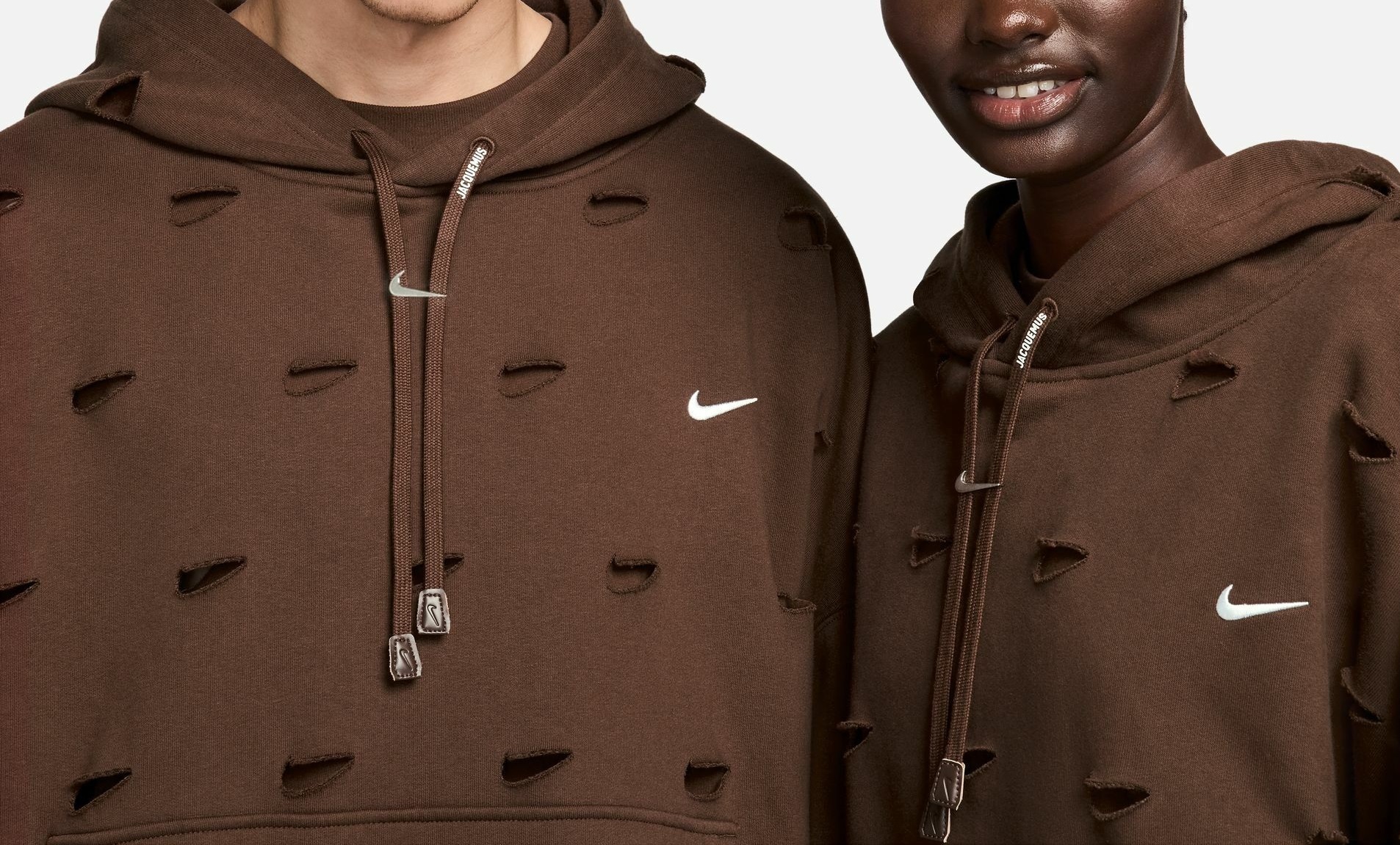 ☆NIKE x JACQUEMUS☆コラボ☆SWOOSH フーディ☆追跡可 (Nike/パーカー