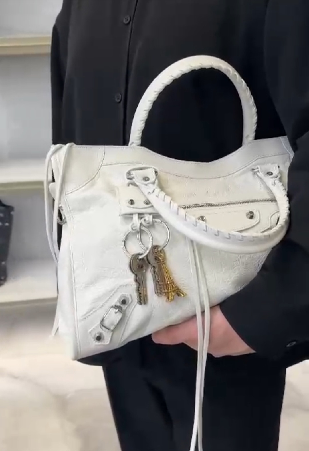 BALENCIAGA】LE CITY ショルダー バッグ レザー ロゴ M (BALENCIAGA