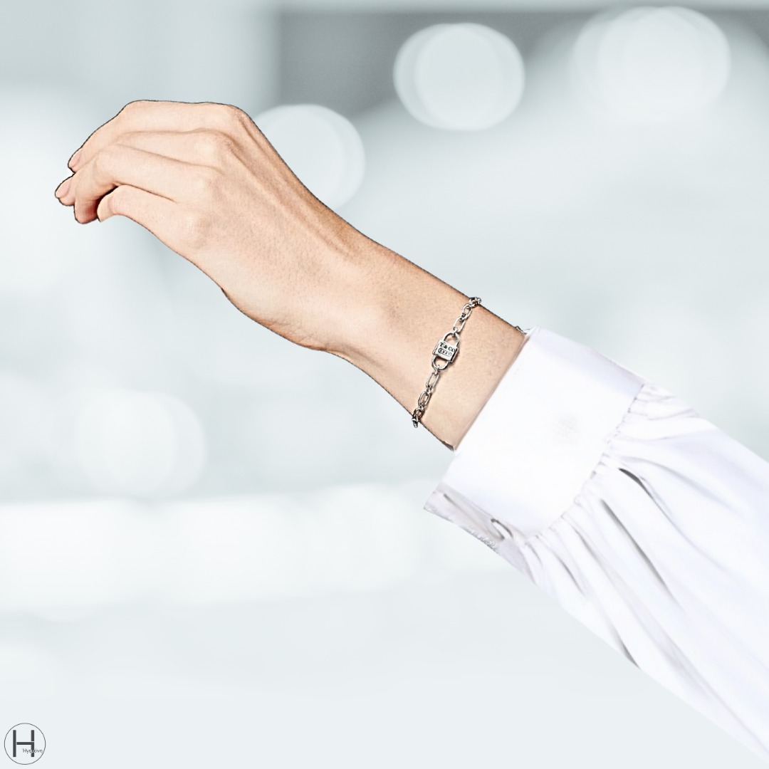 Tiffany & Co スモール ダブル ロック ブレスレット (Tiffany & Co