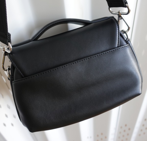 DIESEL” チャーム付き 2WAY ミニショルダー/ハンドBAG (DIESEL