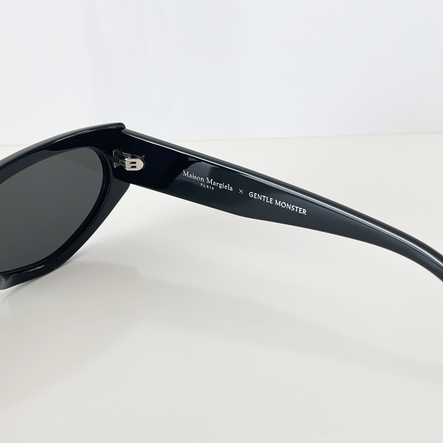 Maison Margiela X GENTLE MONSTER】 MM205 01 (Gentle Monster