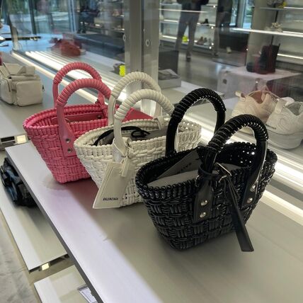現地価格セール BALENCIAGA(バレンシアガ) かごバッグ(レディース