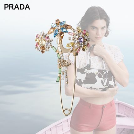 国 PRADA(プラダ) ブローチ・コサージュ(レディース) - ブランド通販の