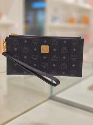 MCM(エム シー エム) クラッチバッグ(メンズ) - ブランド通販のBUYMA