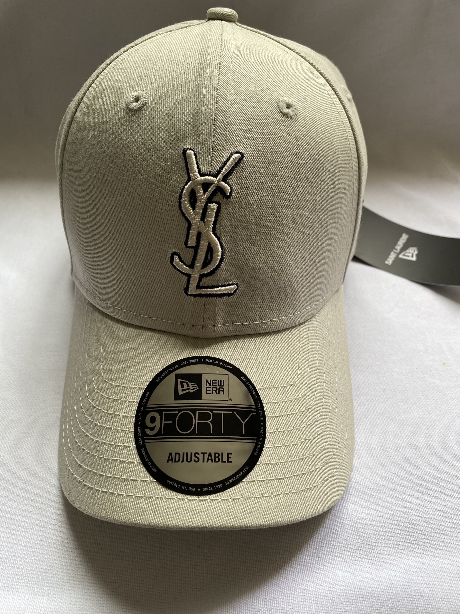 話題商品！！】Saint Laurent x New Era コラボ 人気 キャップ (Saint