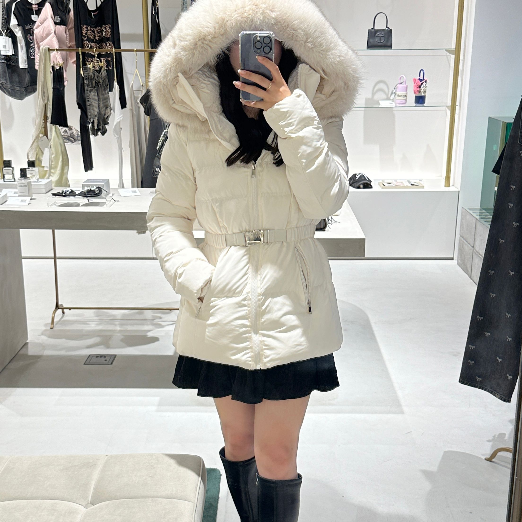 2万円台で高品質！ふわふわのリアルフォックスファーが可愛い♪真冬も